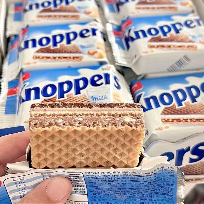 Knoppers Crispy Milk & Hazelnut Wafer (Germany Imported)
